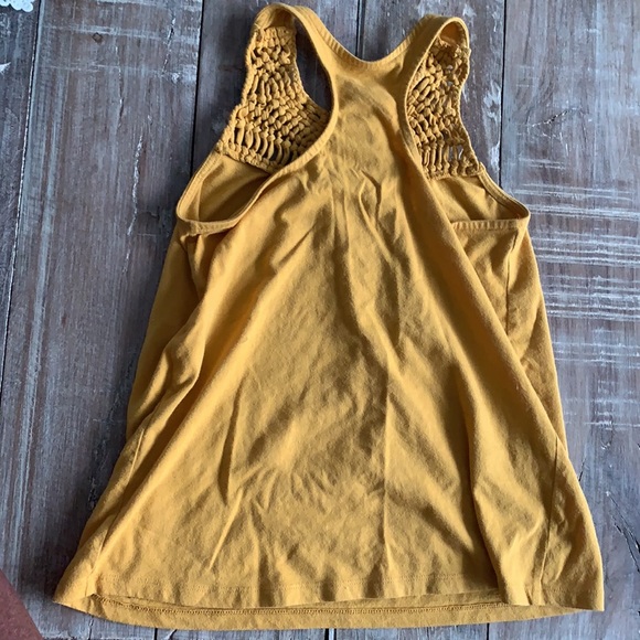 Old navy tank top gold with macrame detail - Picture 4 of 4